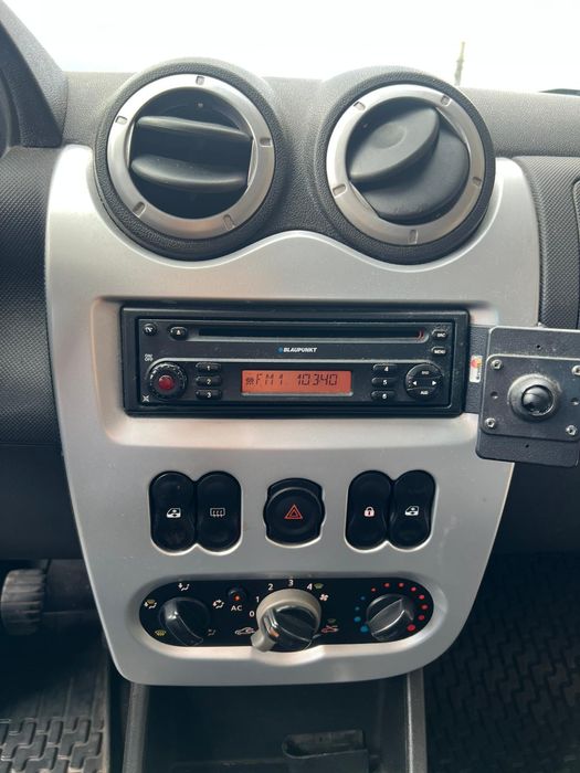 Dacia Sandero 1.6 mpi 2010