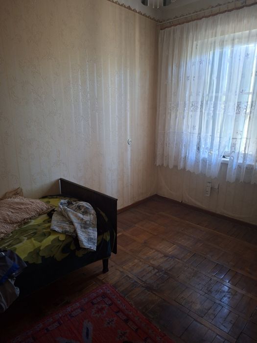 Срочно продаю 3ком квартиру кирпичный дом 3 микр 77 серия