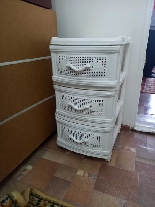 Пластиковый комод