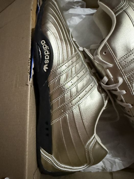 Adidasi Adiracer mar 42 si 2/3 purtati o sg data