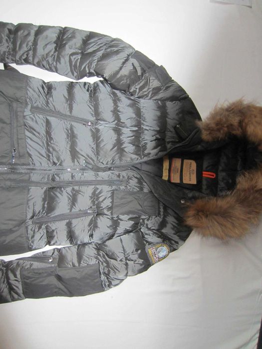 Geaca dama Parajumpers, masura L,umplutura puf, gluga ,stare f.buna