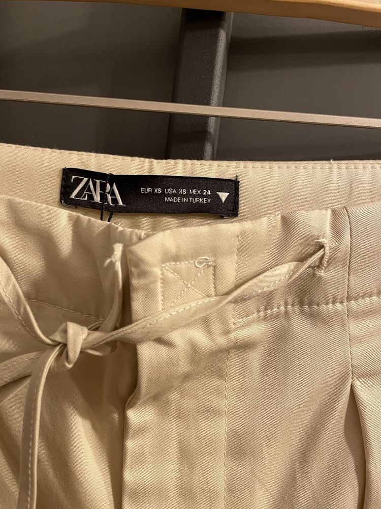 Pantaloni Chino, Zara, noi