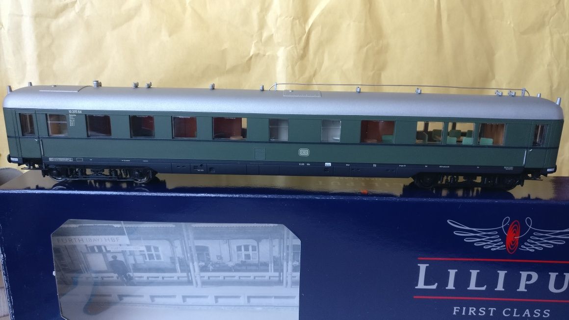 Vagon salon Adenauer Liliput H0, 1:87