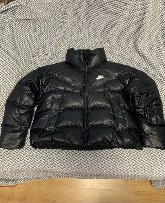 Продавам яке Nike Sportswear Therma-FIT