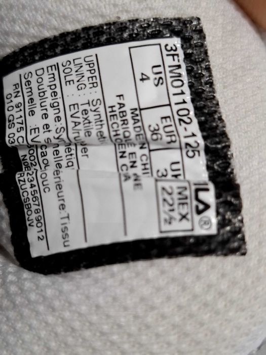 Маратонки Фила. Естествена кожа номер 36