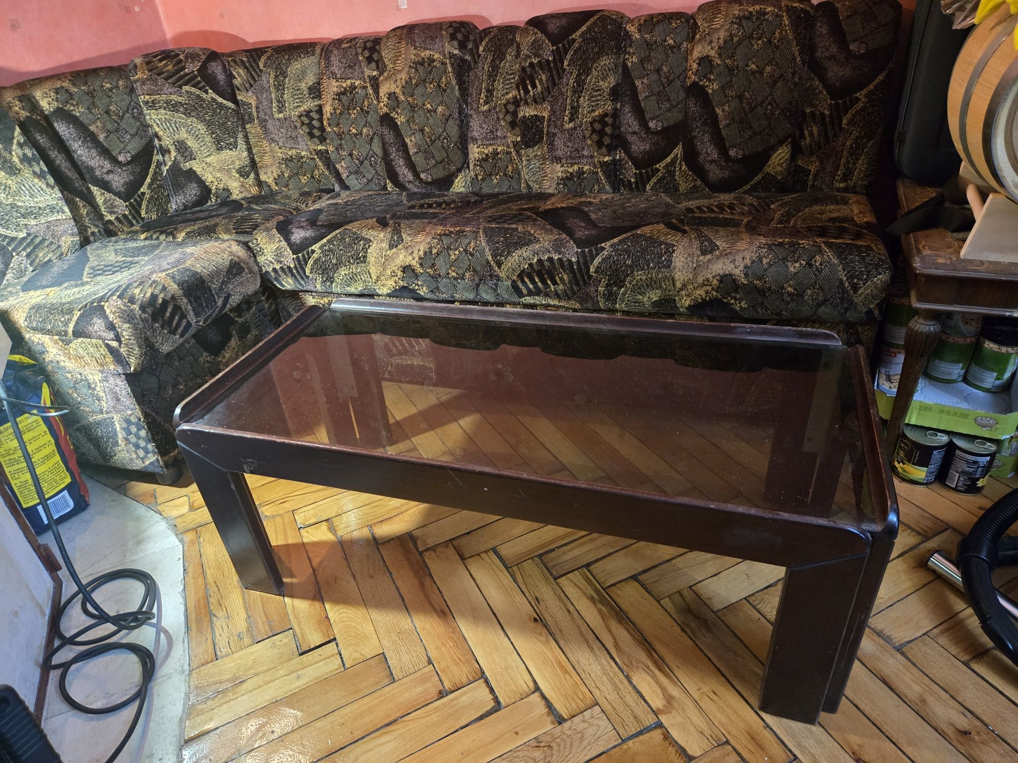 Кухненски ъгъл и холна масичка