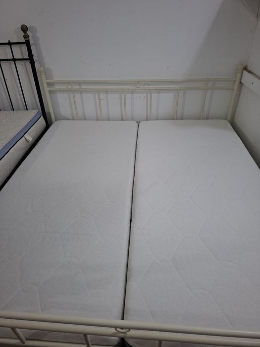 Vând pat metalic 180×200 cm