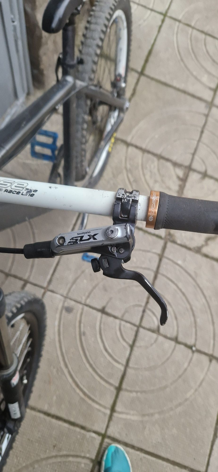 Предна Хидравлична дискова спирачка Shimano SLX BR-M675