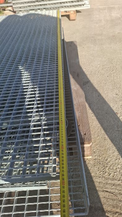 Scări și trepte metalice pentru interior și exterior