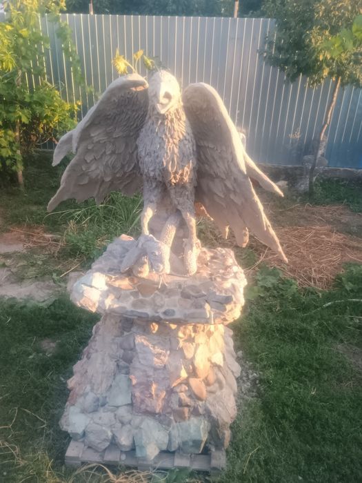 Fântână arteziană,statui
