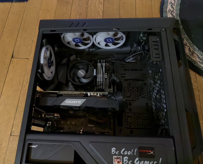 Vand PC Gaming cu Ryzen 5 5600x, RTX 2070 Super, 32GB RAM