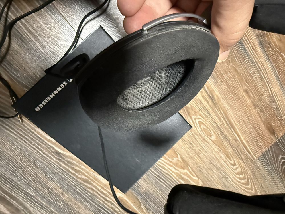 Продавам слушалки Sannheiser HD 700