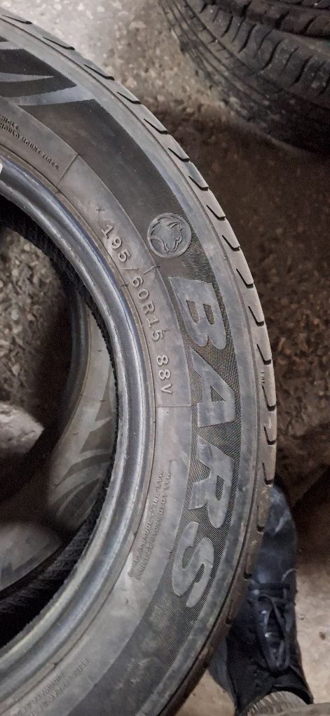 Шины 185/65/15R Triangle×2 195/60/15R Bars×2