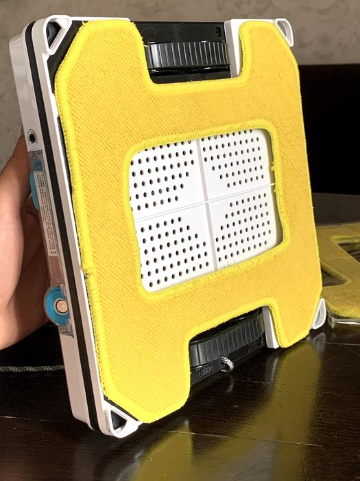 Hobot-298 робот за почистване на прозорци с вграден контейнер - бял