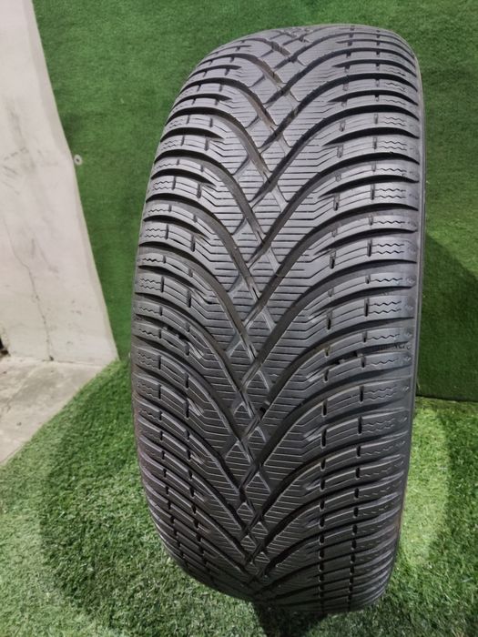 1бр. зимна гума 215/55/17 Kleber Krisalp HP3 
dot3119
8.3mm
Перфектно