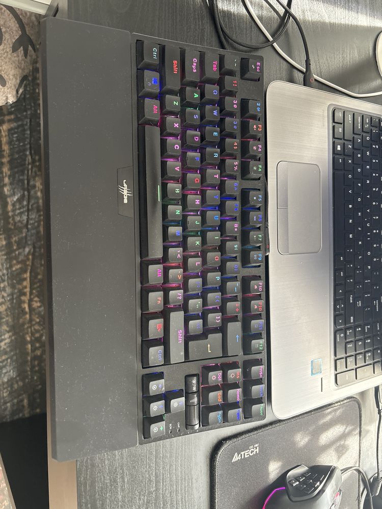 Tastatura si mouse gaming RGB stare perfecta