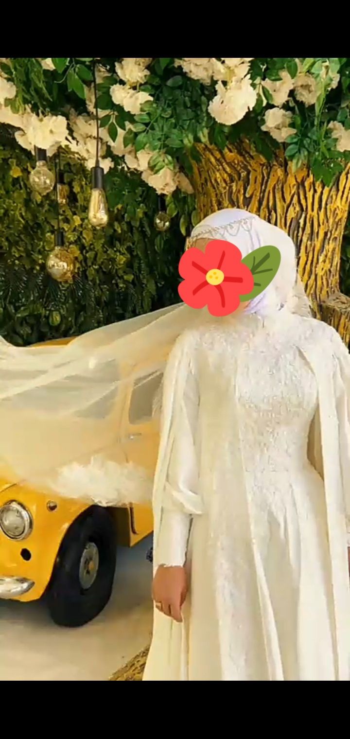 Kelin koylak shlefli  sariy va  diyademasi bilan