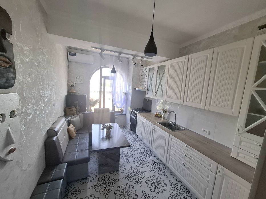 Кадышева,Евро,1в2,45м2,всё остаётся