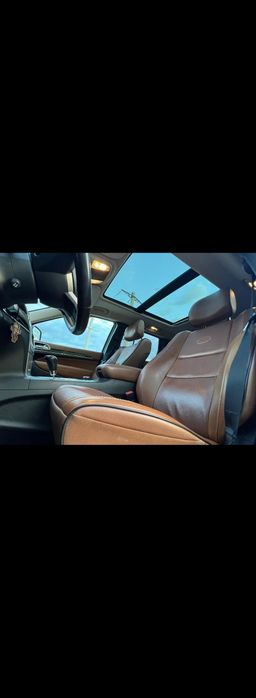 Vând Jeep  Grand cherokee  overland