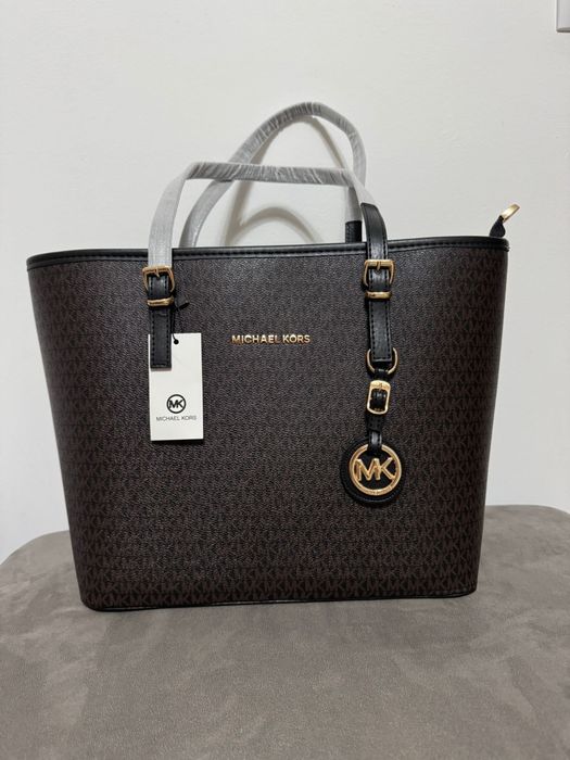 Vand geanta noua Michael Kors