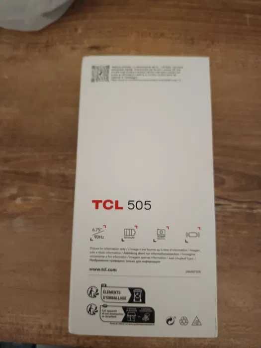 смартфон TCL 505 чисто нов