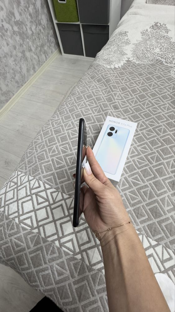 Продаю  Honor X7A plus