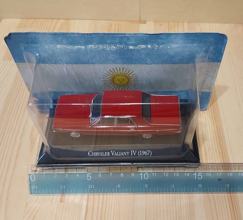 Chrysler Valiant IV. Цена: 25лв. (1/739). Мащаб 1:43, метал и