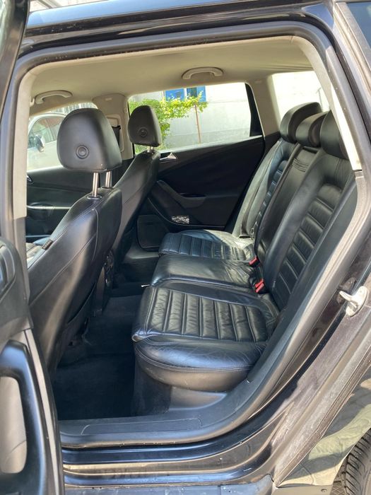 Proprietar Vând Volkswagen passat b6 an 2008 motor 2.0tdi 140cp