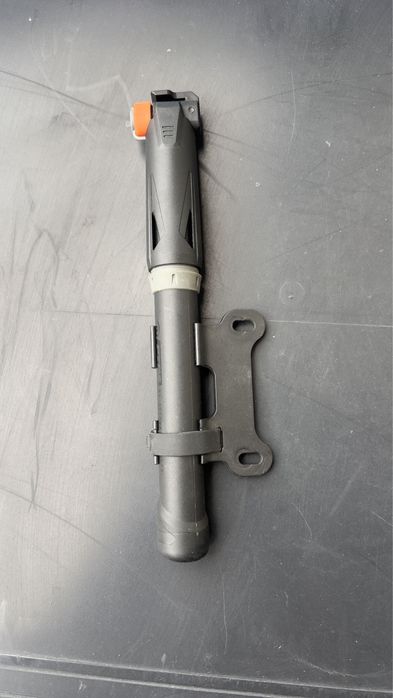 Pompa Bicicleta cu Suport by Author Bicycle