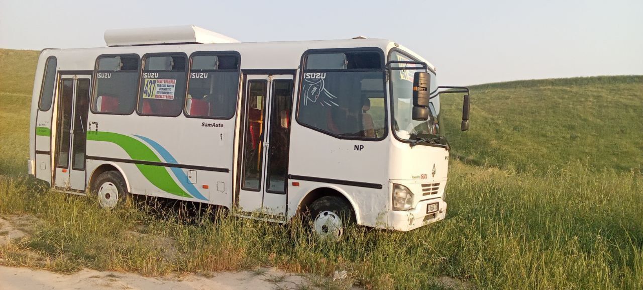 Isuzu avtobus sotiladi 2012