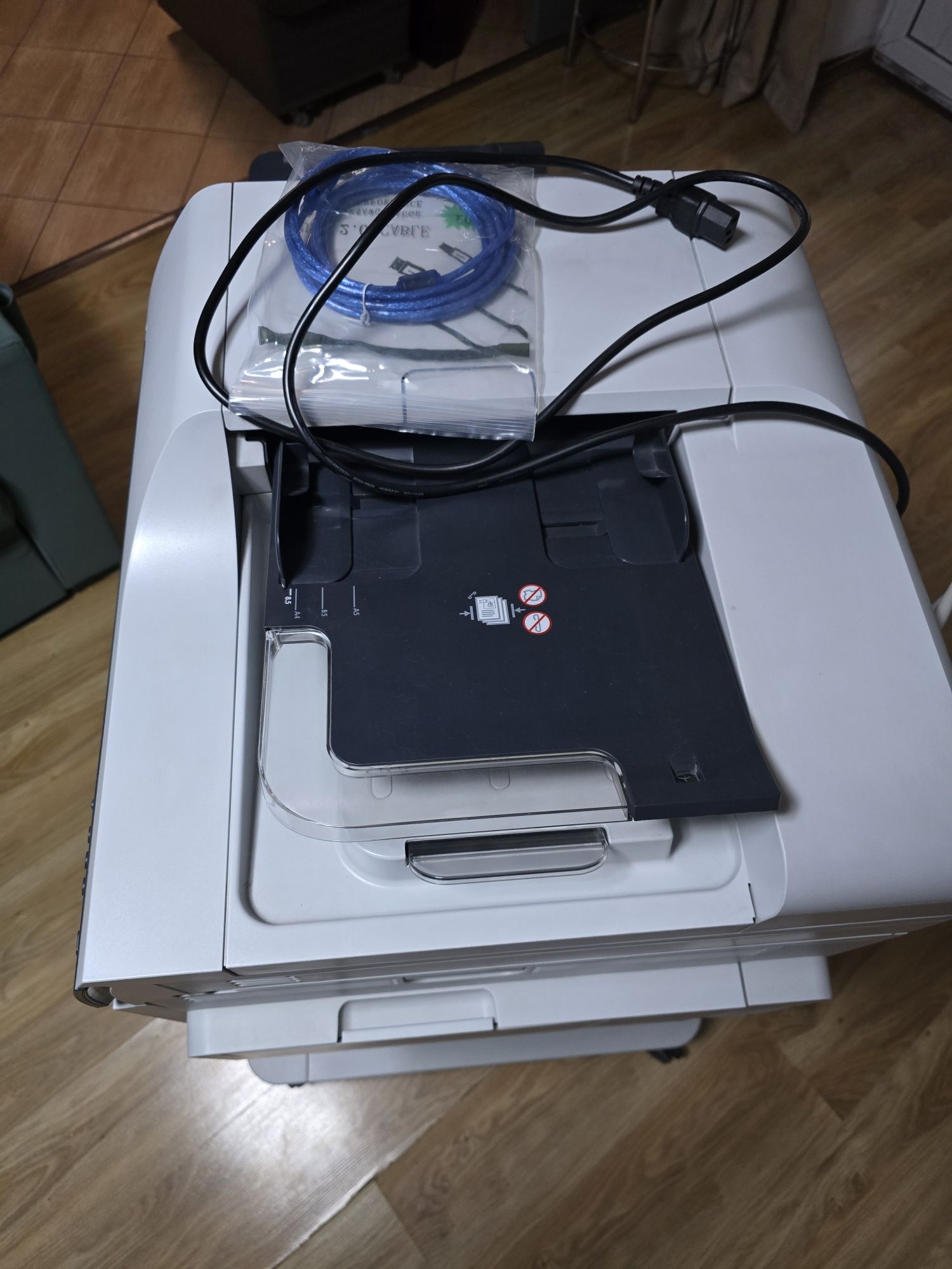 МФУ HP Color LaserJet CM4540MPF
