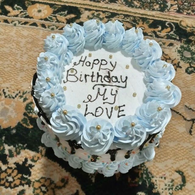 Tortlar ham buketler