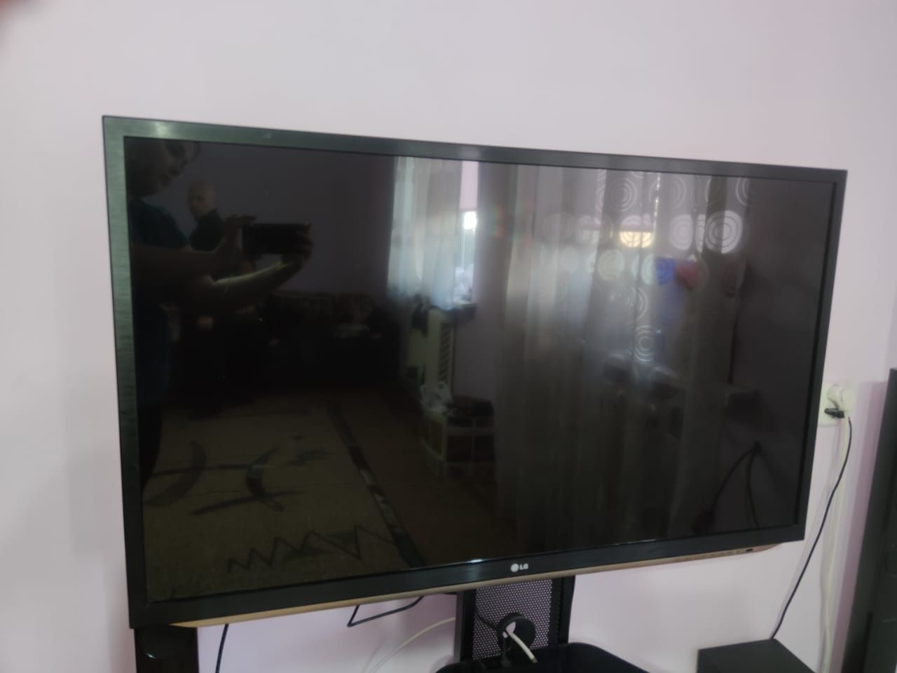 Телевизор LG 47lm580t