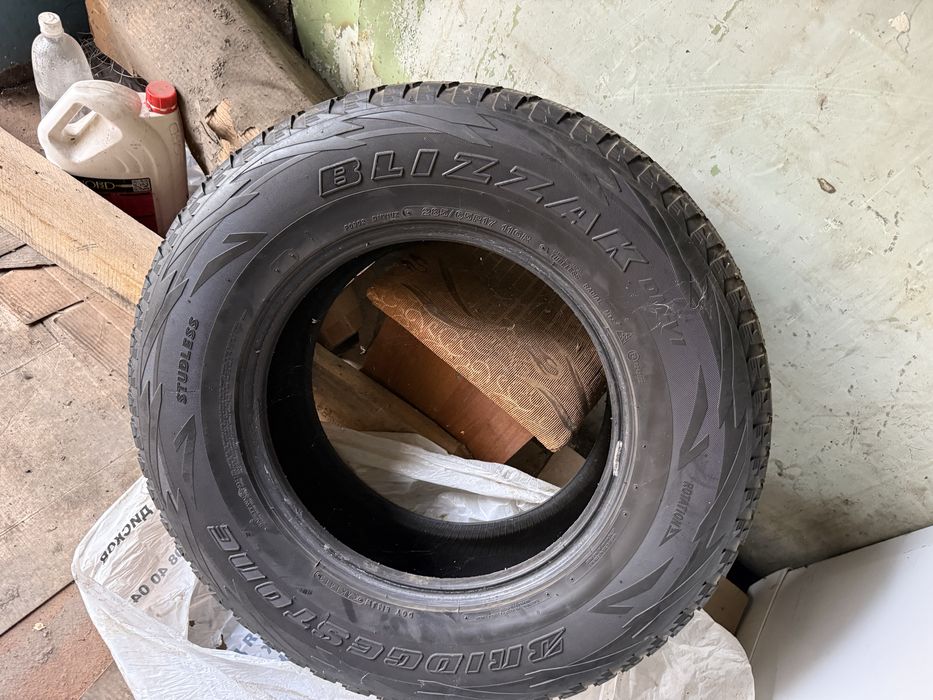Шины зимние в хорошем состояние