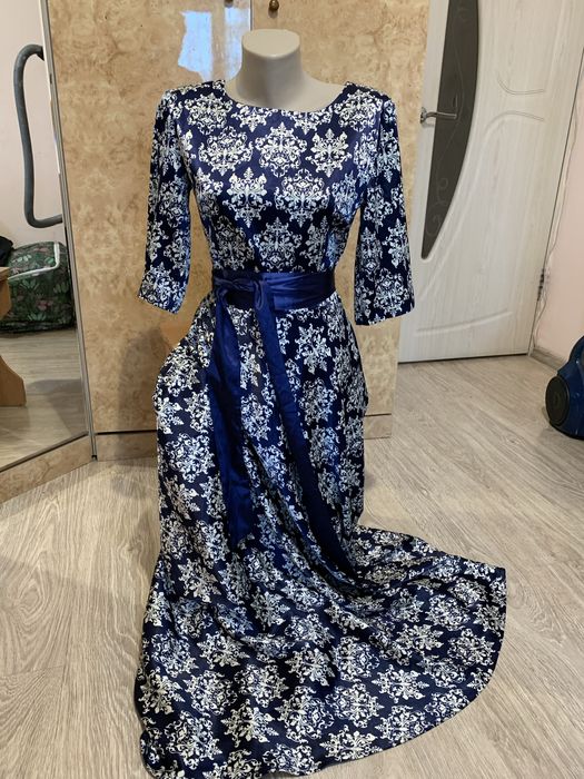 Платья вечерние элегантные р.42, 44, 46