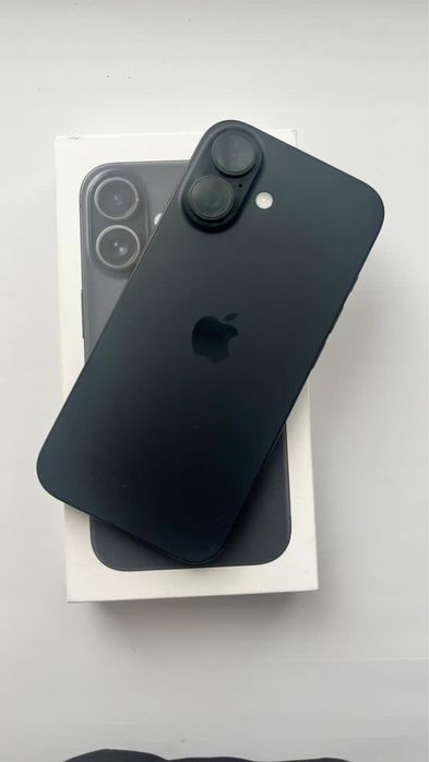 Продается айфон 16 256 гб