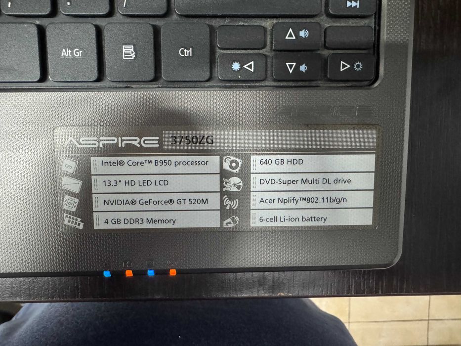 Vând laptop Acer Aspire 3750ZG