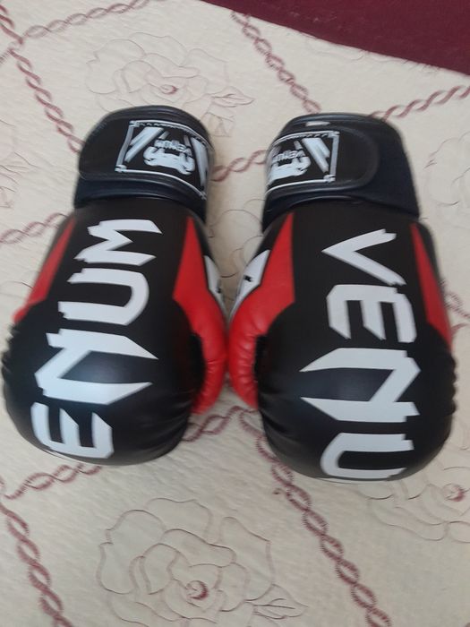 Продаю перчаткий