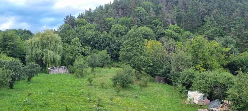 Ofer spre vânzare casă nouă în construcție, cu grădină Tg.Ocna