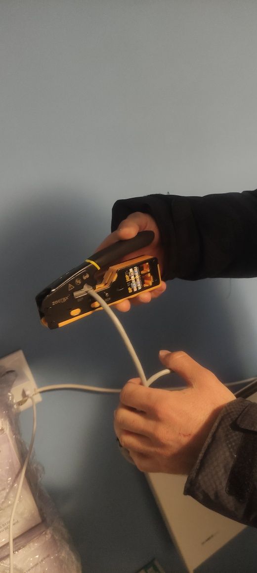 Клещи за кримпване на rj45 pass trough клеми