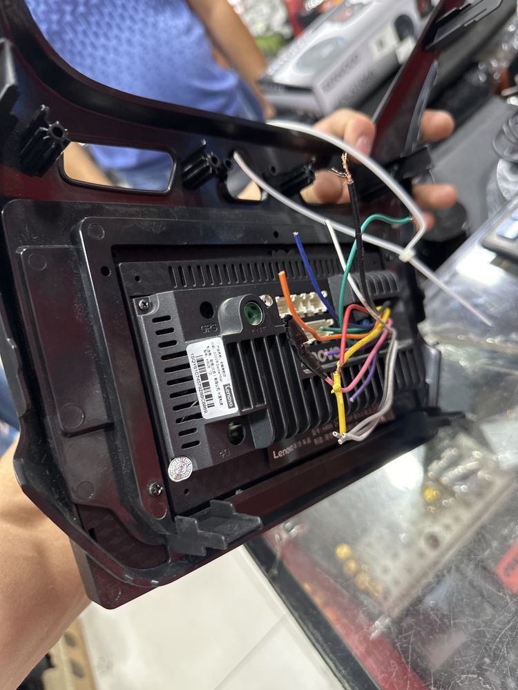 manitor lenovo 10dyum 2/32