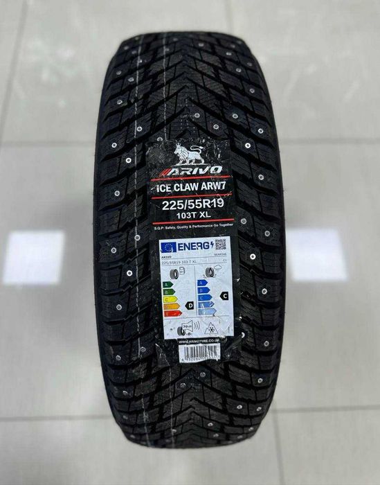 Новые зимние шины с шипами 225 55 R19 Arivo