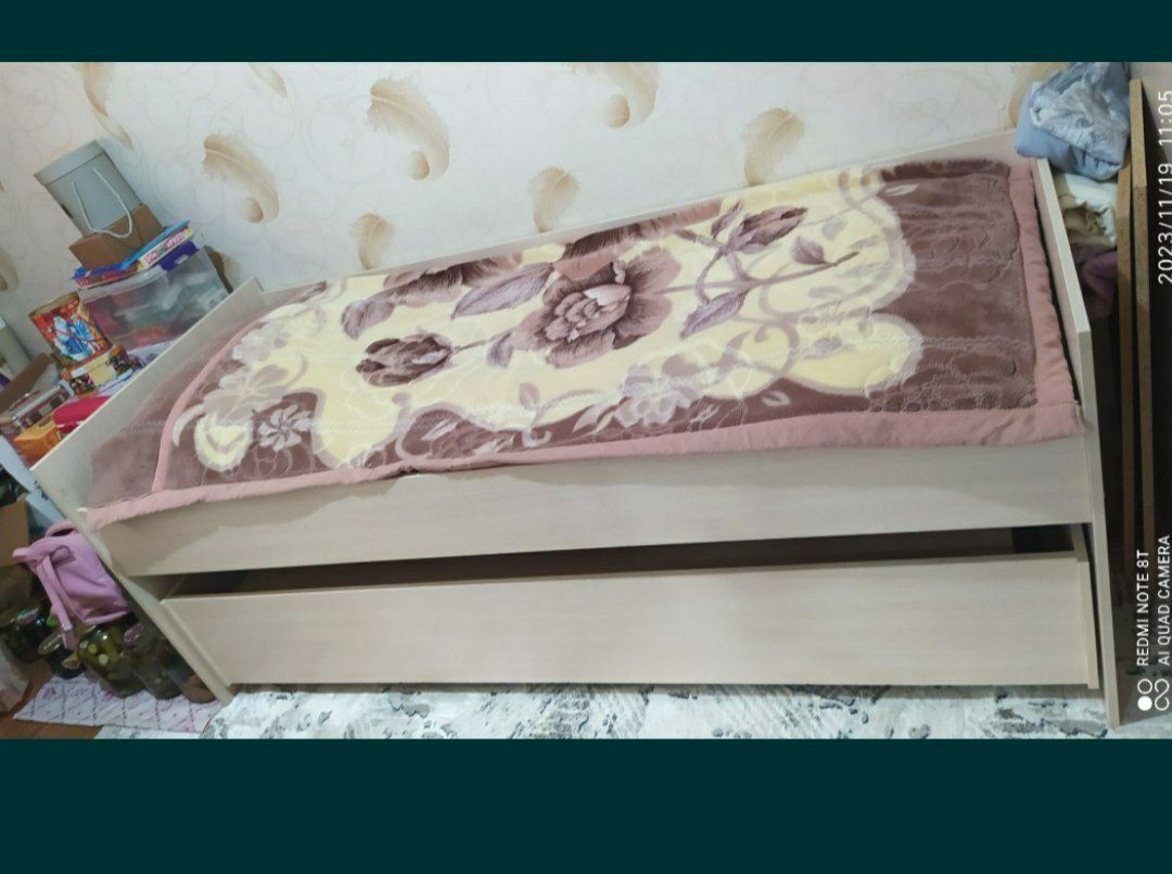 Выдвижная, двухъярусная кровать