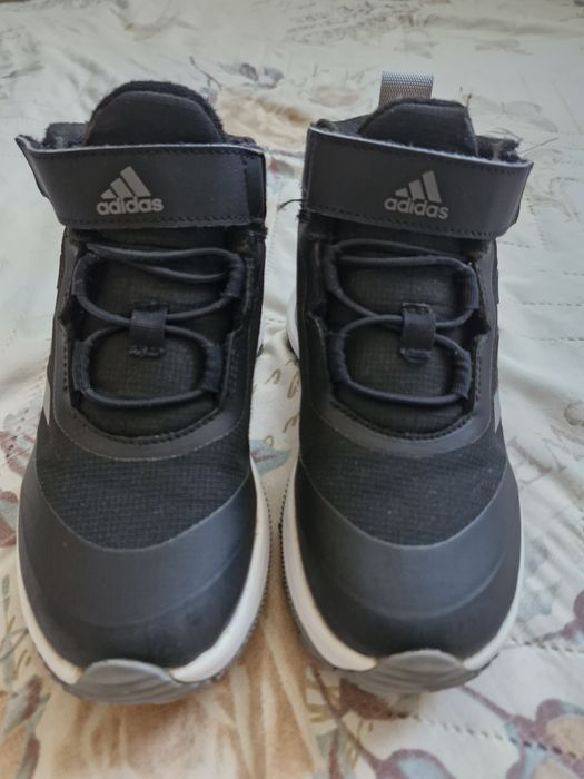 Зимни обувки за момче  Adidas