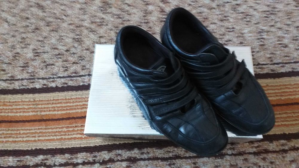 дамски кожени обувки  естествена кожа 38 номер-25лв.