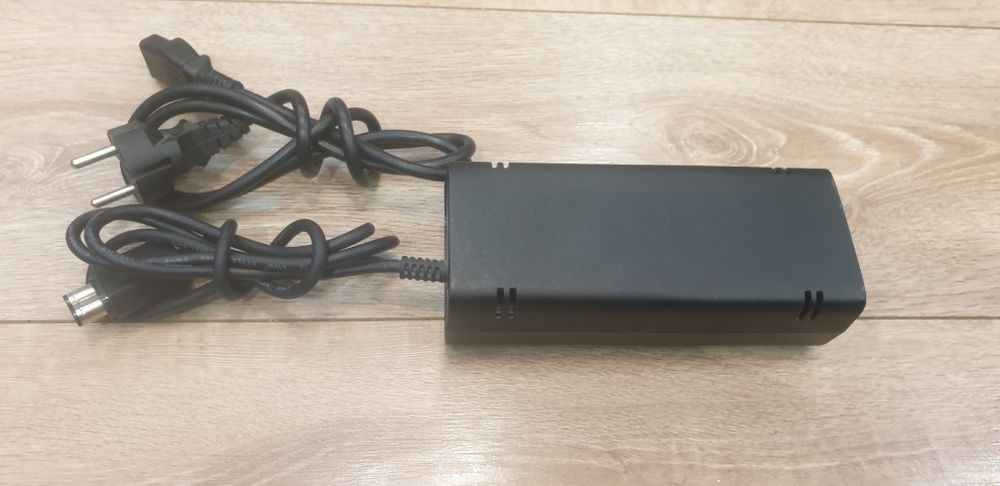 Cablu și adaptor ptr XBox 360