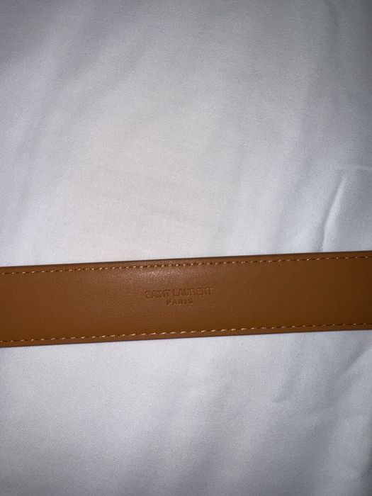 Curea Yves Saint Laurent maro