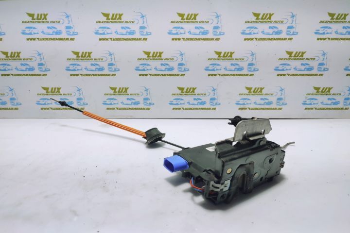 Broasca incuietoare dreapta fata 4e2837015 Audi A3 8P  [din 2003 pana  2005] seria