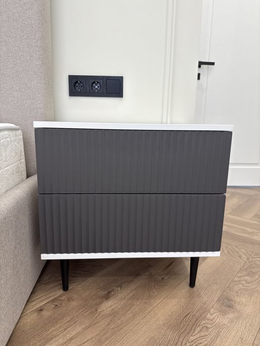 Тумбочка прикроватная 2 шт с доводчиком!