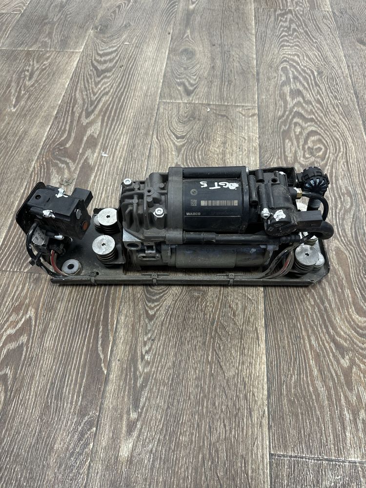 Bmw F01 F02 F07 F10 F11 компресор въздушно окачване